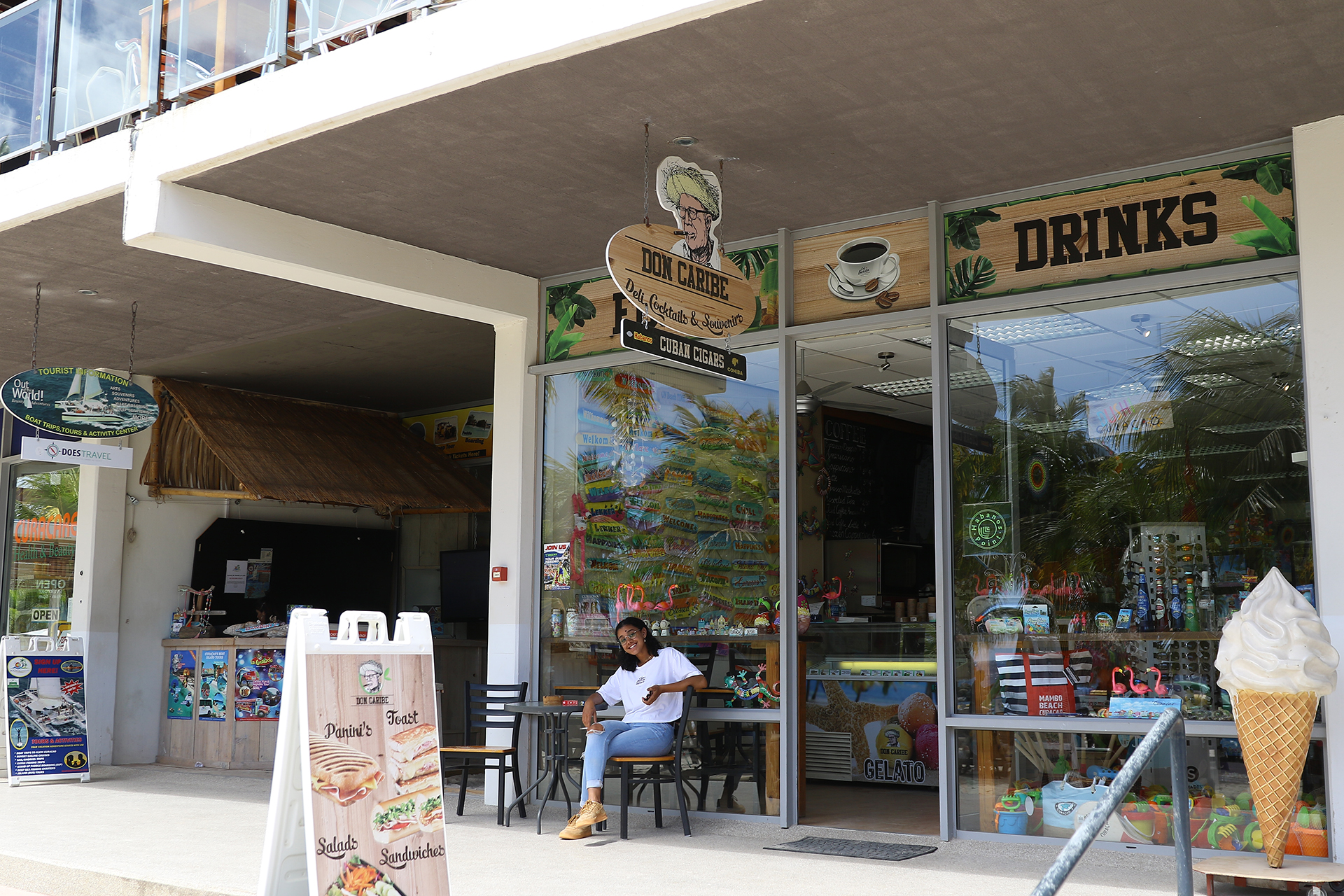 Exotic Curaçao Souvenir store